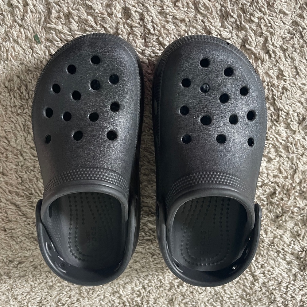 Kids black platform crocs. Size 1
